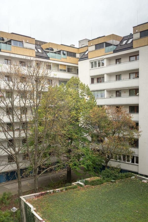 Spacious With Balcony Apartment Vienna Luaran gambar