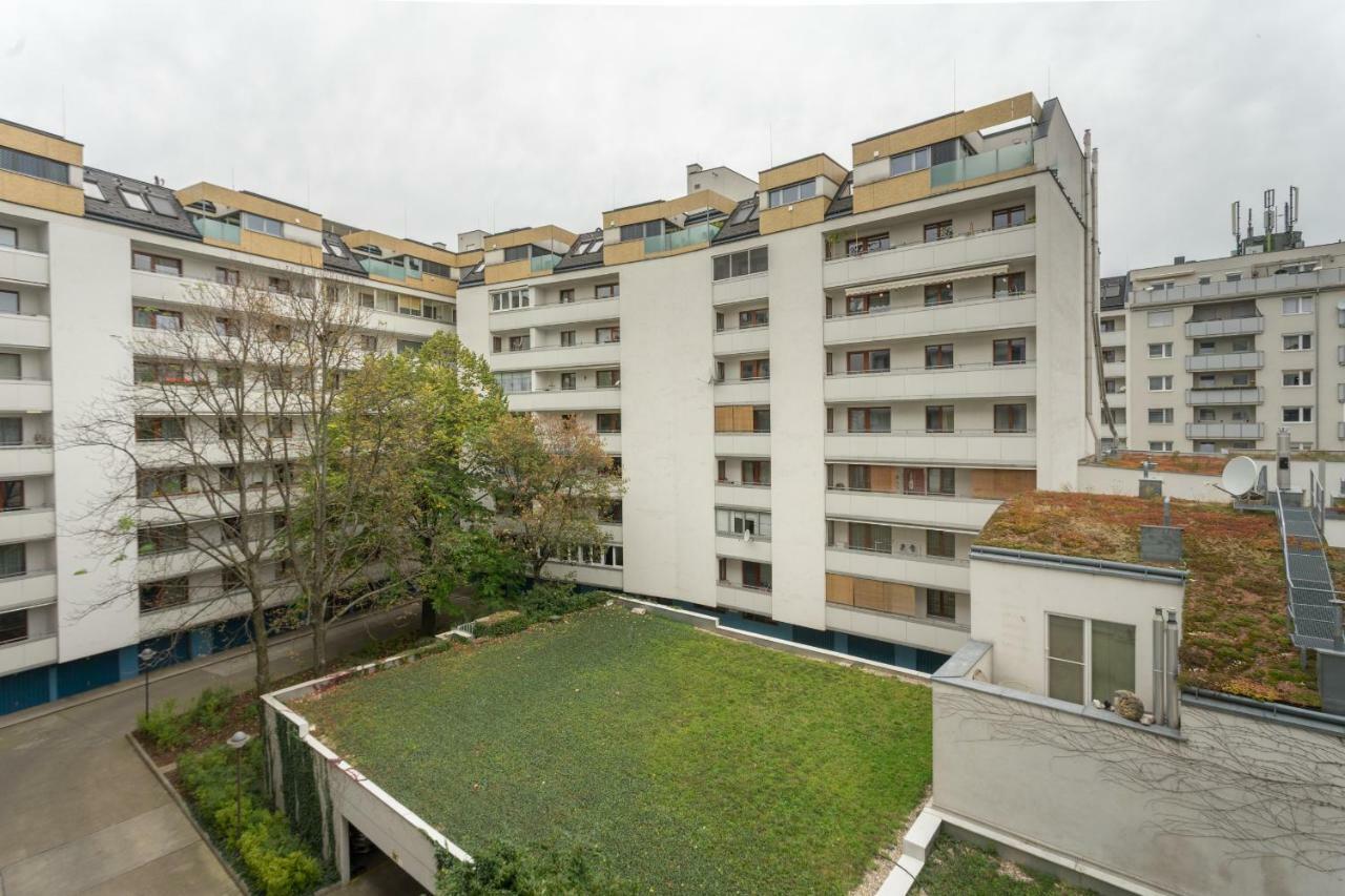 Spacious With Balcony Apartment Vienna Luaran gambar